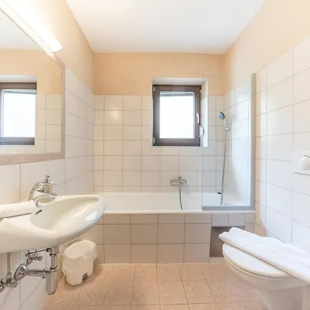 Πανσιόν Gaestehaus Brugger Martin 4*