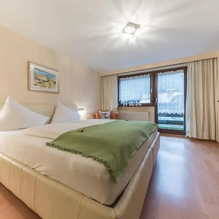 布鲁格马丁旅馆 4*